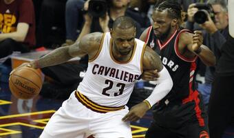 Okrągły miliard dolarów wyłożyła firma Nike za kontrakt z gwiazdą ligi NBA