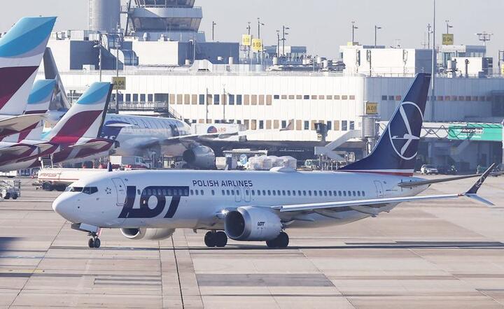 boeing 737 Max w bartach LOTu / autor: TVP Info