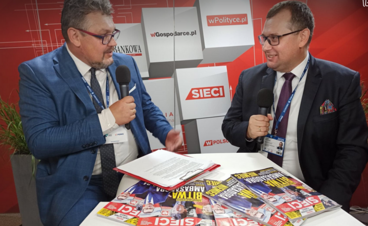 Maciej Wośko, red. nacz. Gazety  Bankowej i Paweł Kolczyński, prezes ARP w studio  telewizji wPolsce.pl / autor: Fratria