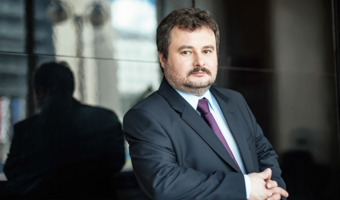 Raiffeisen ukarany przez UOKiK za nieuwzględnianie ujemnego oprocentowania kredytów frankowych