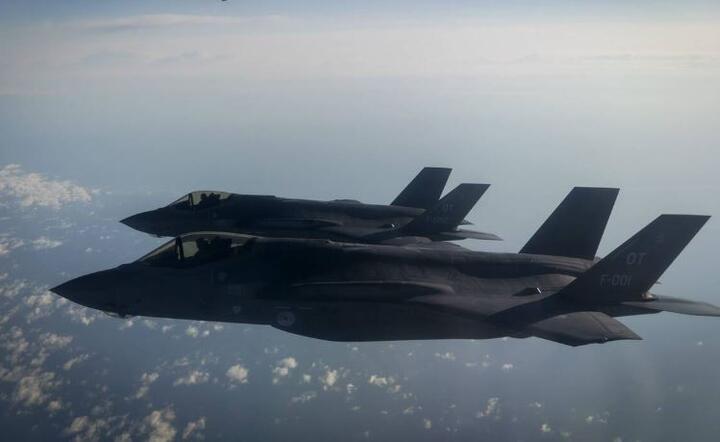 F-35  / autor: PAP/EPA/ROBIN VAN LONKHUIJSEN