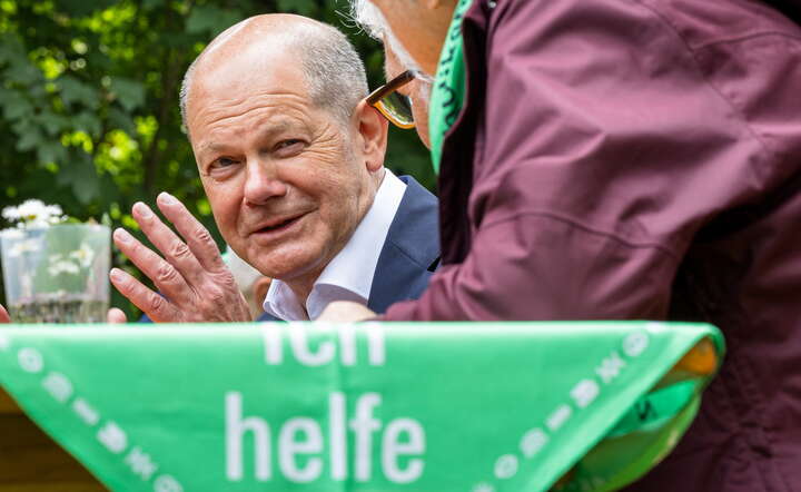 Kanclerz Niemiec Olaf Scholz / autor: PAP/EPA/JENS SCHLUETER / POOL