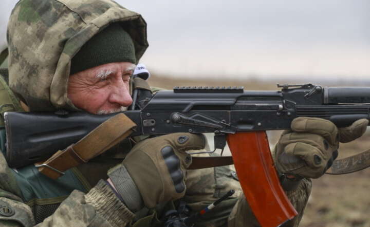 Russian troops take part in military training in occupied Donetsk, eastern Ukraine / autor: PAP/EPA/ALESSANDRO GUERRA
