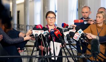 PiS nie wstrzyma prac nad ustawami o nadzorze