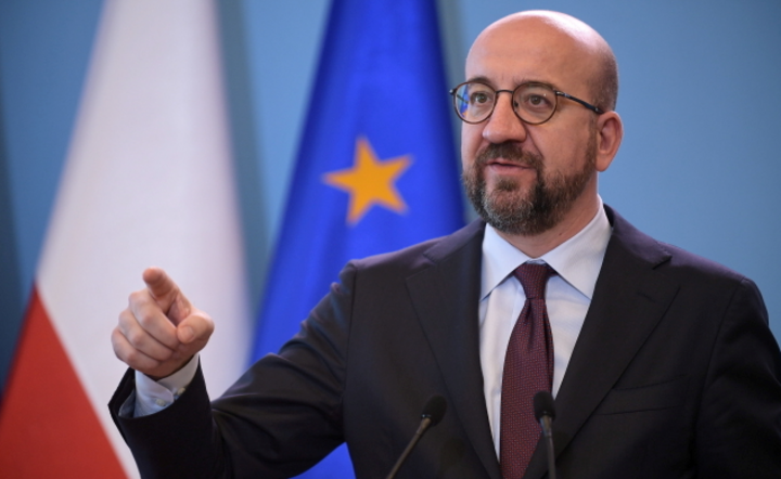 Przewodniczący Rady Europejskiej Charles Michel podczas konferencji prasowej po spotkaniu z premierem RP Mateuszem Morawieckim w KPRM w Warszawie, 10 bm. / autor: PAP/Marcin Obara