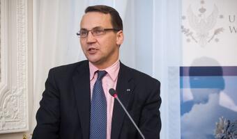 Sikorski mówi Ukraińcom, co winno być ich najwyższym priorytetem