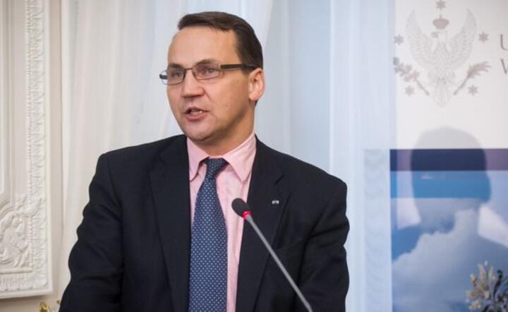 Fot.radeksikorski.pl