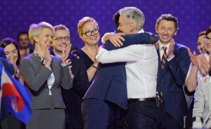 Robert Biedroń ze swoim partnerem / autor: PAP/Jakub Kamiński