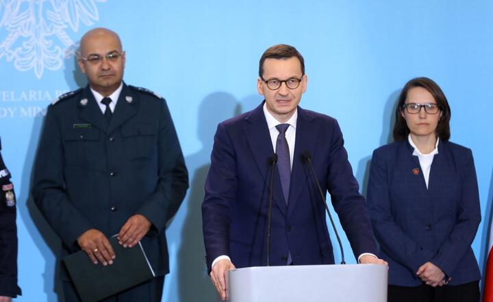 Premier zaapelował o odwoływanie imprez masowych