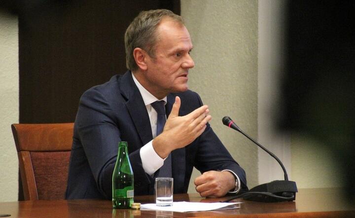 Były premier rządu PO-PSL ma w poniedziałek zeznawać przed sejmową komisją śledczą ds. VAT. / autor: Fratria / MCz