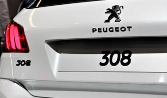 Citroën i Peugeot w opałach. Klienci bez aut. Dealerzy na lodzie