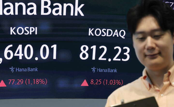 Makler koreańskiego Hana Bank, 3 września 2026 / autor: PAP/EPA/YONHAP 