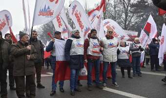 Przez rok przybyło 133 tys. ludzi bez pracy