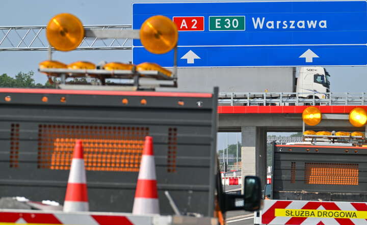  Przygotowania do oddania do ruchu odcinka autostrady A2 Kałuszyn – Groszki / autor: PAP/Przemysław Piątkowski
