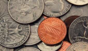 Słaby dolar, złoty i wzrosty na metalach szlachetnych