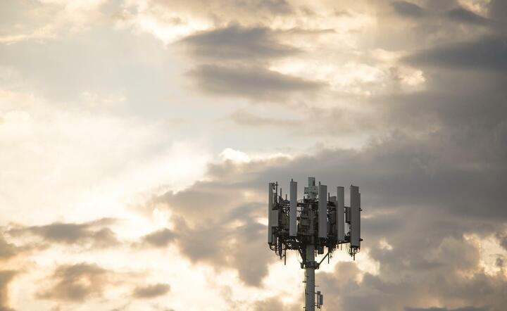 Wieża telefoniczna. Zdjęcia ilustracyjne / autor: pixabay.com