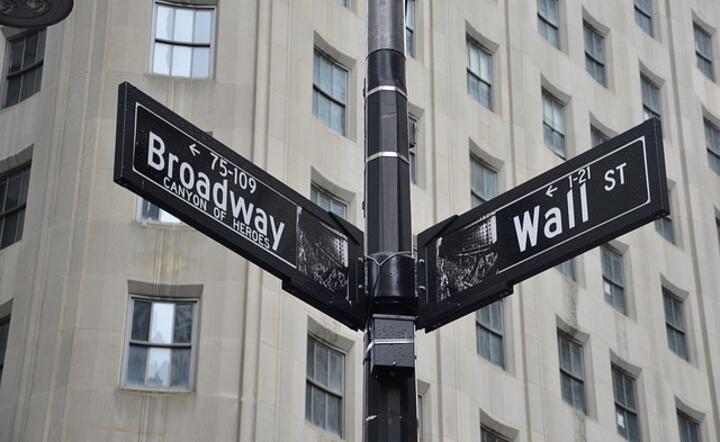 Dow Jones w górę. Nasdaq i S&P 500 w dół