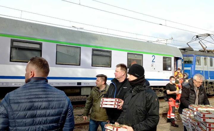 Załadunek pociągu specjalnego / autor: Fratria