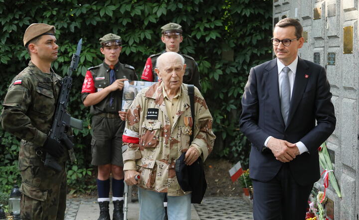 GALERIA. Warszawa oddaje hołd powstańcom warszawskim