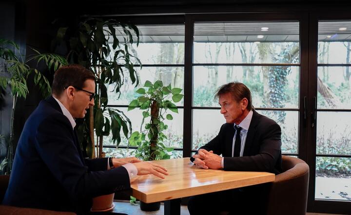 Mateusz Morawiecki i Sean Penn / autor: Facebook