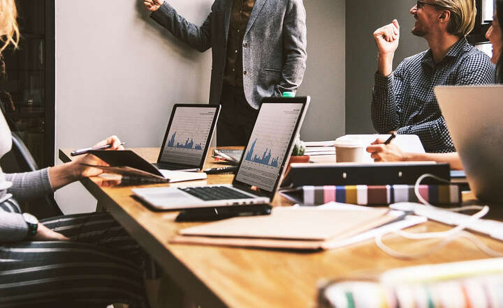 Kandydaci do pracy w nowej firmie muszą zweryfikować swoje oczekiwania finansowe  / autor: Fot. pixabay