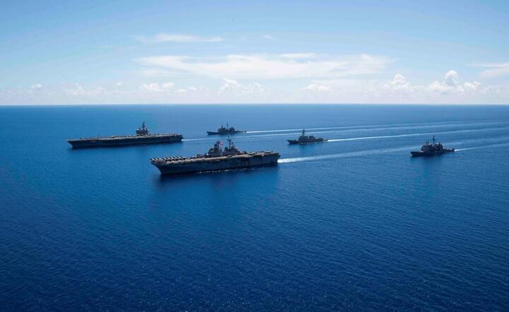 autor:  	PAP/EPA/US NAVY/MC2 ERWIN JACOB V. MICIANO HANDOUT
