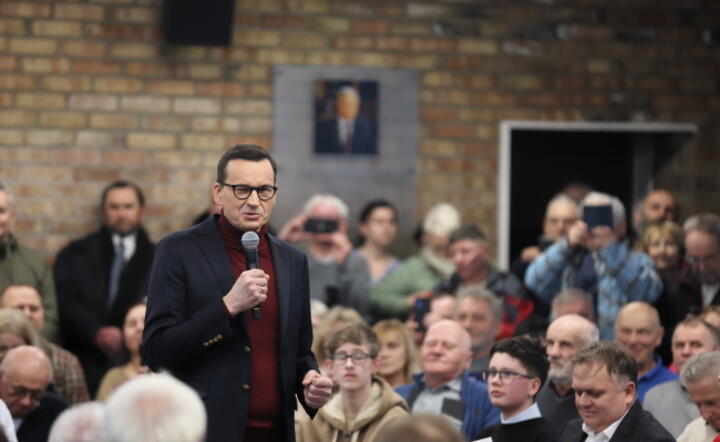 Były premier, poseł PiS Mateusz Morawiecki podczas spotkania z mieszkańcami Katowic / autor: PAP/ Michał Meissner