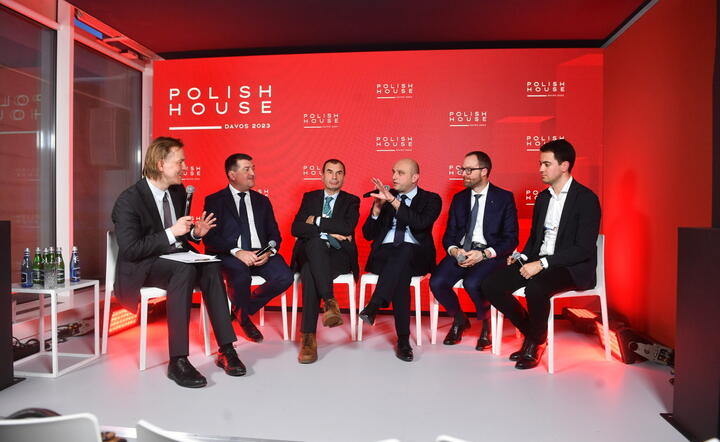 Najpierw niebo, potem biznes. Wyzwania dla Ukrainy