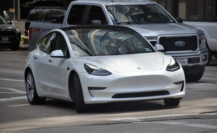 Tesla / autor: Pixabay