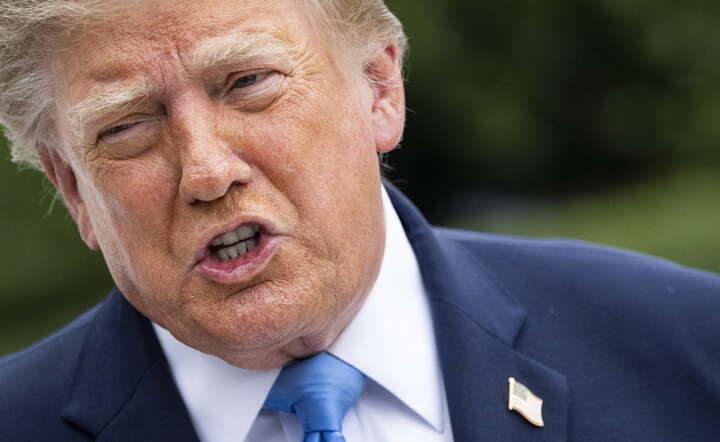 Prezydent Donald Trump ogłosił powołanie „Sił Superinteligencji” koordynujących politykę ws. AI / autor: PAP/EPA/GRAEME SLOAN 