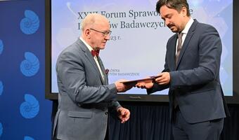 Odznaka honorowa „Za Zasługi dla Ochrony Praw Człowieka” dla prof. Henryka Skarżyńskiego