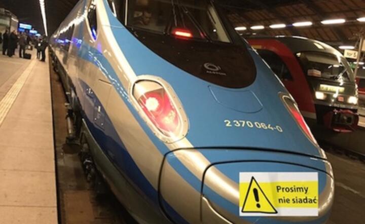 Pociąg Pendolino na stacji Warszawa Centralna