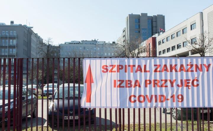 Izba przyjęć w szpitalu zakaźnym / autor: Fratria