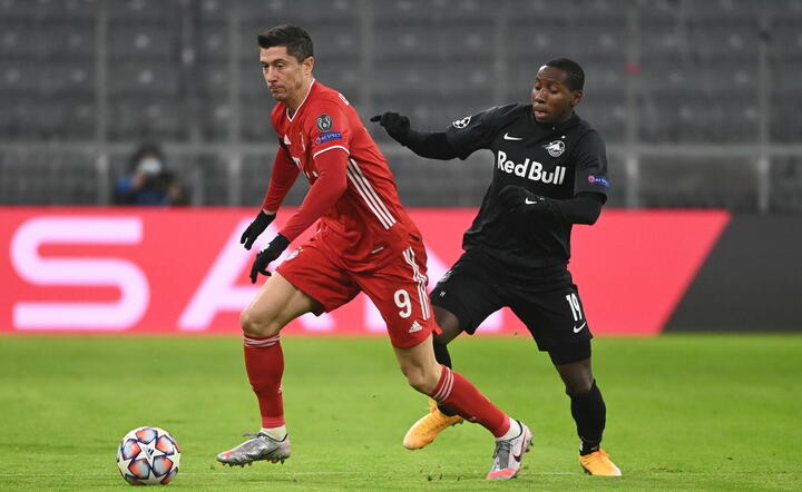 Robert Lewandowski w akcji / autor: PAP/EPA