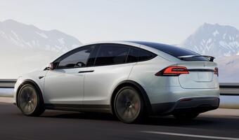Tesla X. Rakieta na kołach… z wolantem