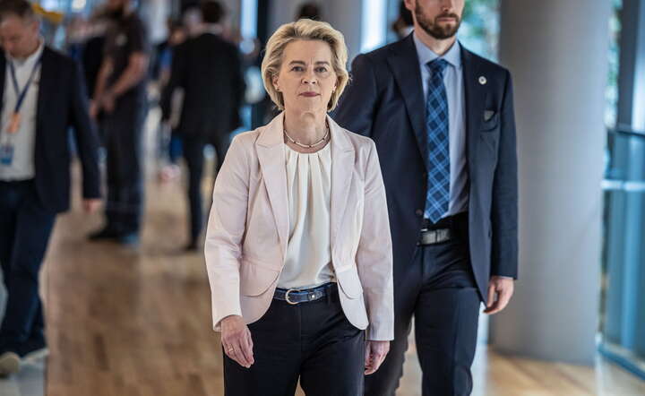 Szefowa KE Ursula von der Leyen w Parlamencie Europejskim w Strasburgu / autor: PAP/EPA/CHRISTOPHE PETIT TESSON