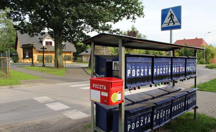 Rola poczty jako firmy kurierskiej jest symboliczna / autor: MK/Fratria