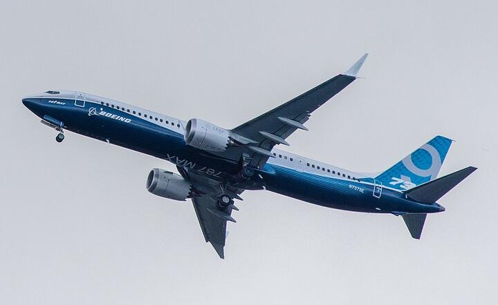 Boeing 737 Max w locie w 2017 roku / autor: By Jeff Hitchcock, CC BY 2.0, https://commons.wikimedia.org/w/index.php?curid=58002585