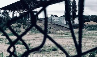 Tak Platforma rządzi w samorządach. Zamiast stadionu kartoflisko i pieniądze utopione w błoto