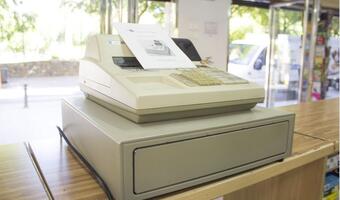 Rząd podłącza kasy fiskalne do internetu