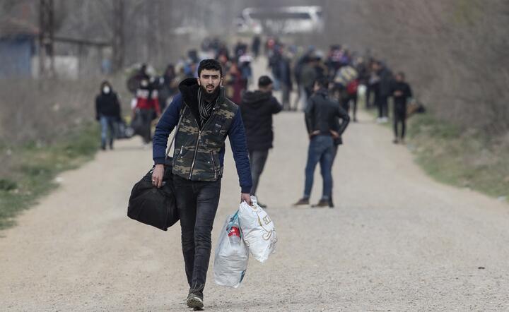 W Grecji nadal gorąco / autor: PAP/EPA/TOLGA BOZOGLU