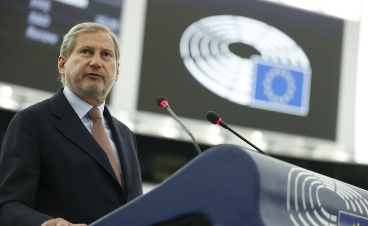 Johannes Hahn / autor: PAP/EPA