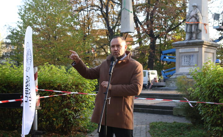 Dr Karol Nawrocki w Głubczycach / autor: PAP
