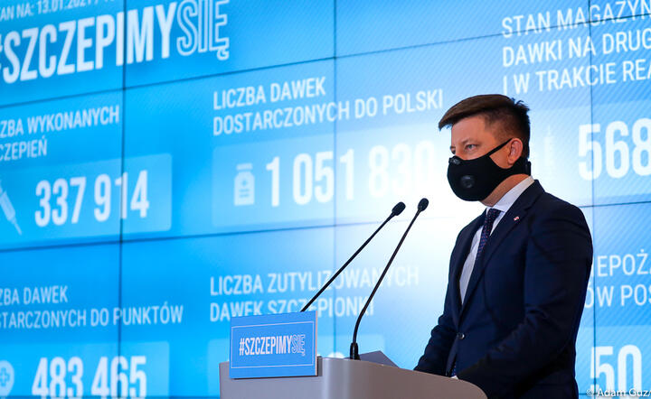 szef KPRM, pełnomocnik rządu ds. szczepień Michał Dworczyk / autor: KPRM