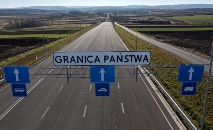 Przejście graniczne / autor: PAP/Darek Delmanowicz