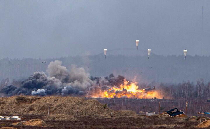 Manewry białorusko-rosyjskie / autor: PAP/EPA/RUSSIAN DEFENCE MINISTRY PRESS SERVICE HANDOUT