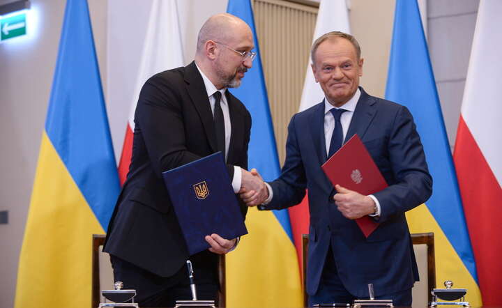 Premierzy Donald Tusk i Denys Szmyhal po spotkaniu w Warszawie / autor: Fot. PAP/Marcin Obara