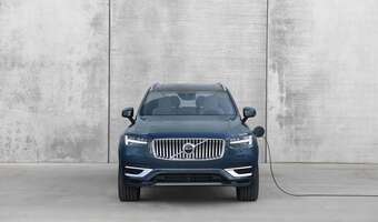 Bezpieczny SUV ze Szwecji, czyli XC90. Poznaj dane techniczne, cenę, wyposażenie