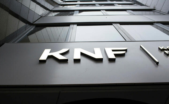 KNF / autor: Fratria