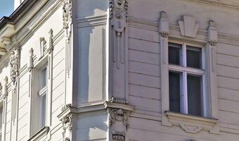 Warszawa. Gigantyczne pieniądze dla kancelarii, która skarży decyzje komisji weryfikacyjnej